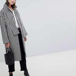 New Houndstooth Coat With Tie Neck Size M